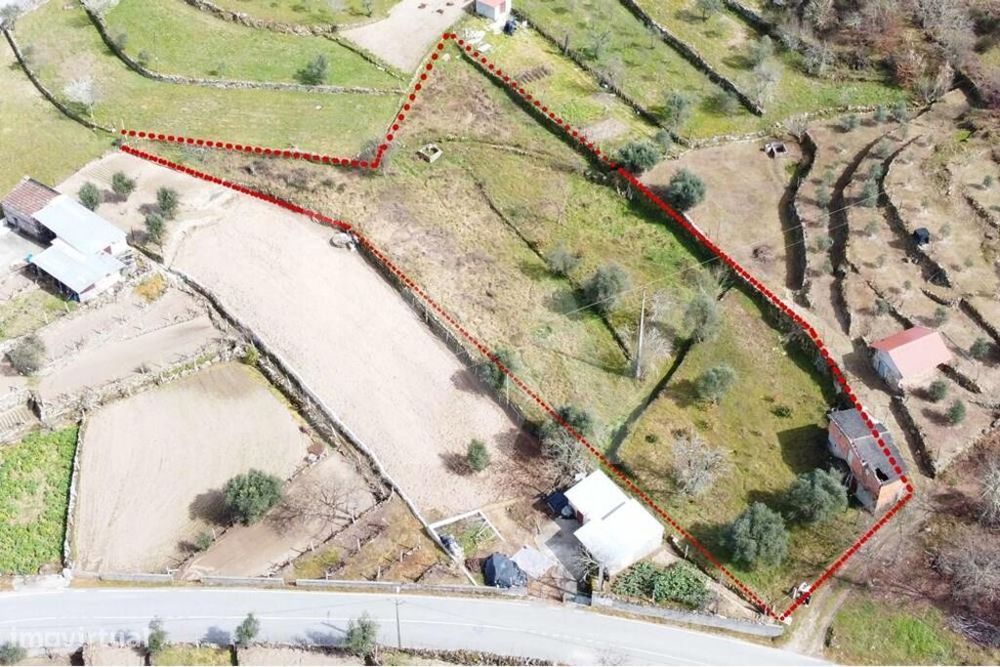 Terreno rústico localizado em Corvos à Nogueira, Viseu