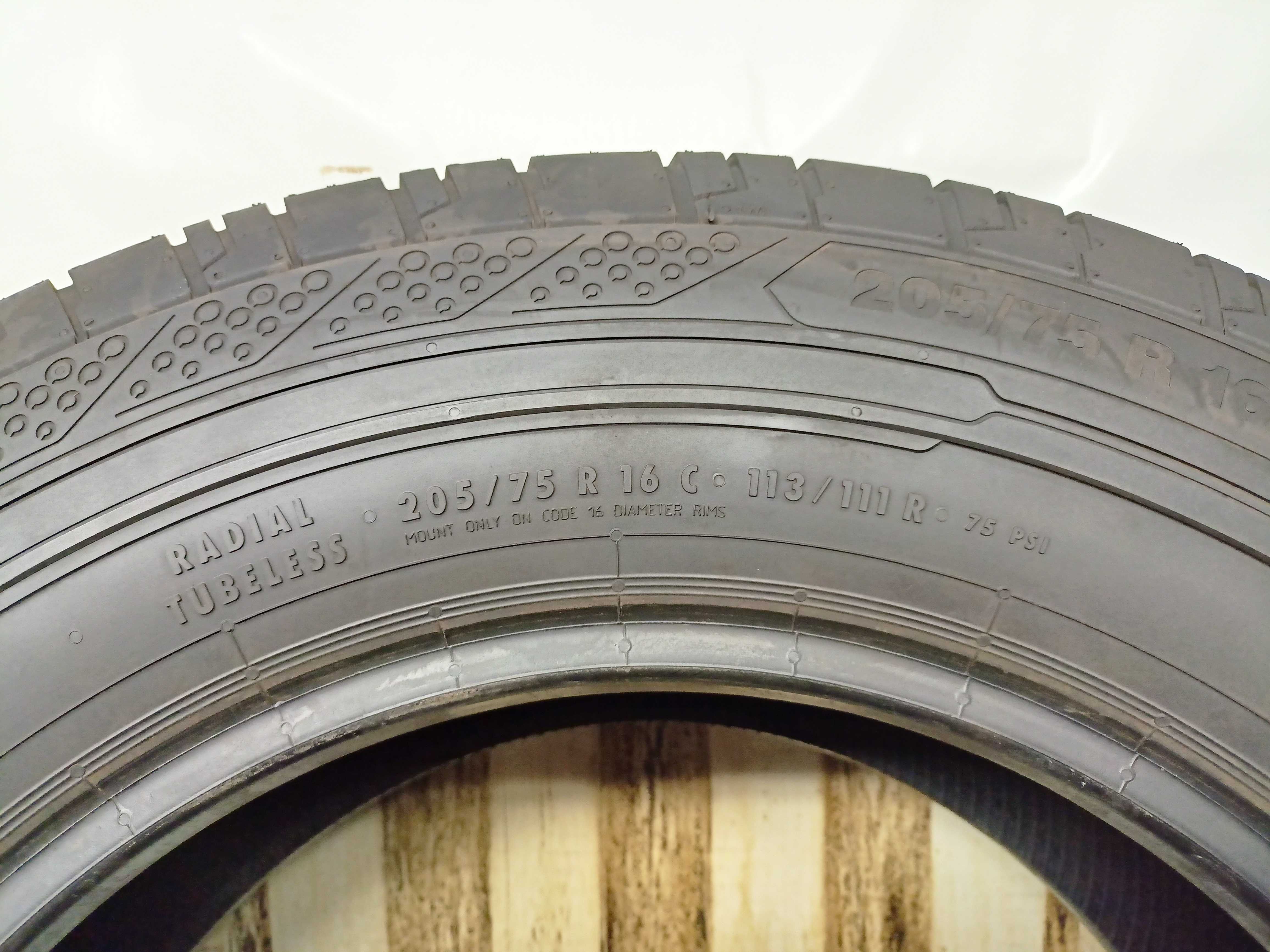 Continental ContiVanContact 200 205/75/16C 18r. 113/11R Nowe (3569)