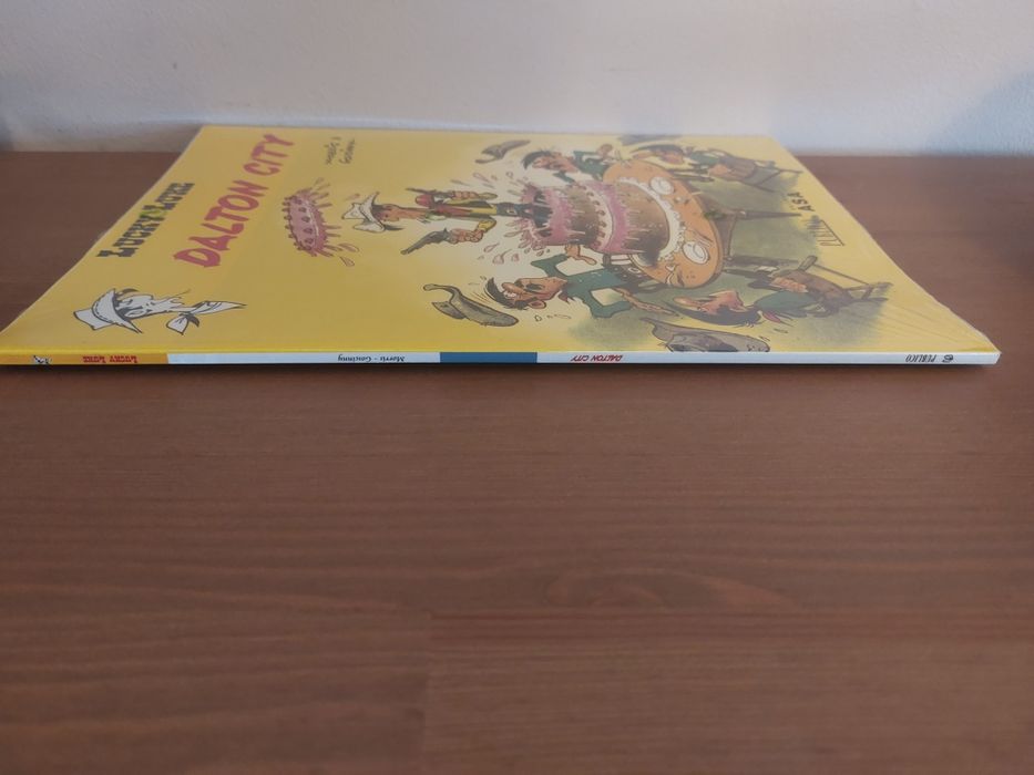 NOVO e SELADO BD - Lucky Luke - Dalton City