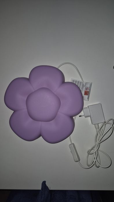 Nocna lampka ścienna kinkiet Upplyst Ikea led kwiat lilia

czego szuka