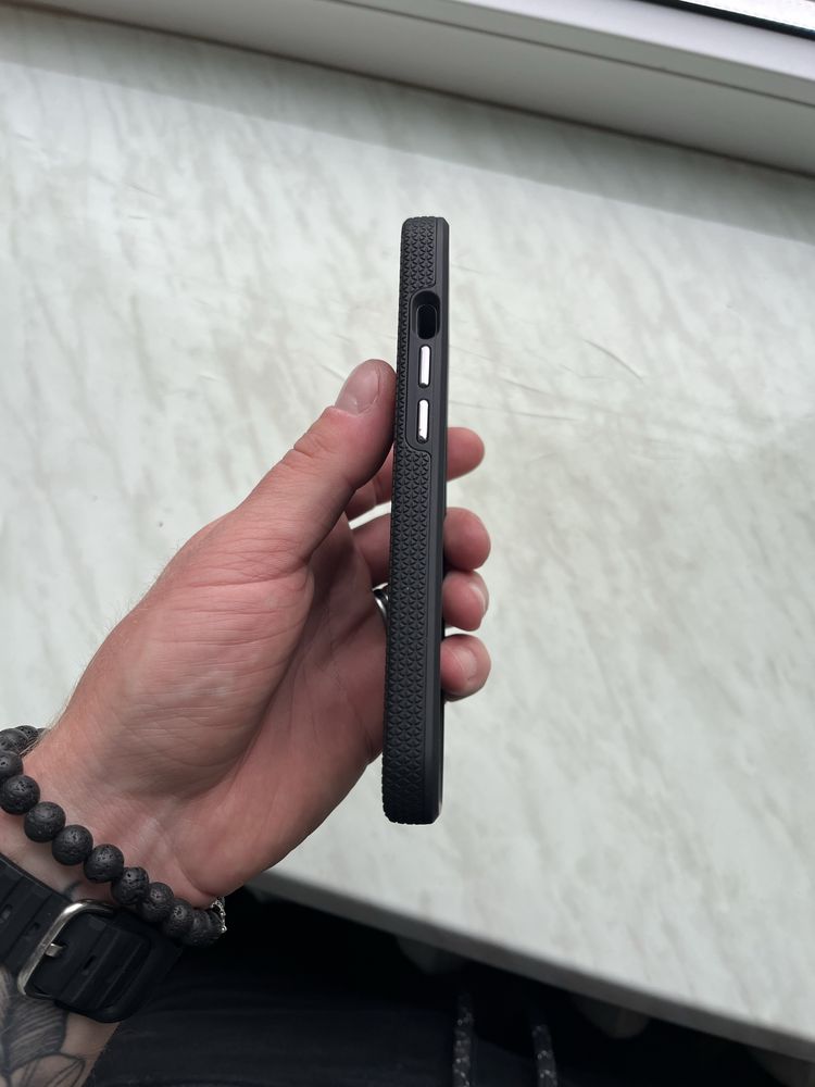 Противоударний чохол iphone 13