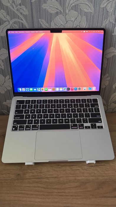  MacBook Air 13 2024 M3 16GB RAM 512GB SSD Silver АКБ 100%