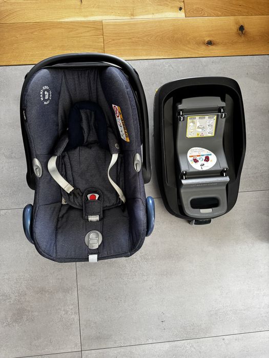 Fotelik samochodowy z bazą Maxi Cosi Pebble 0-13 kg