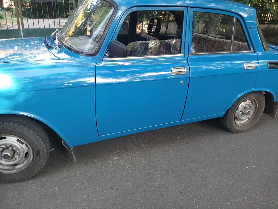 Москвич 2140.    ..