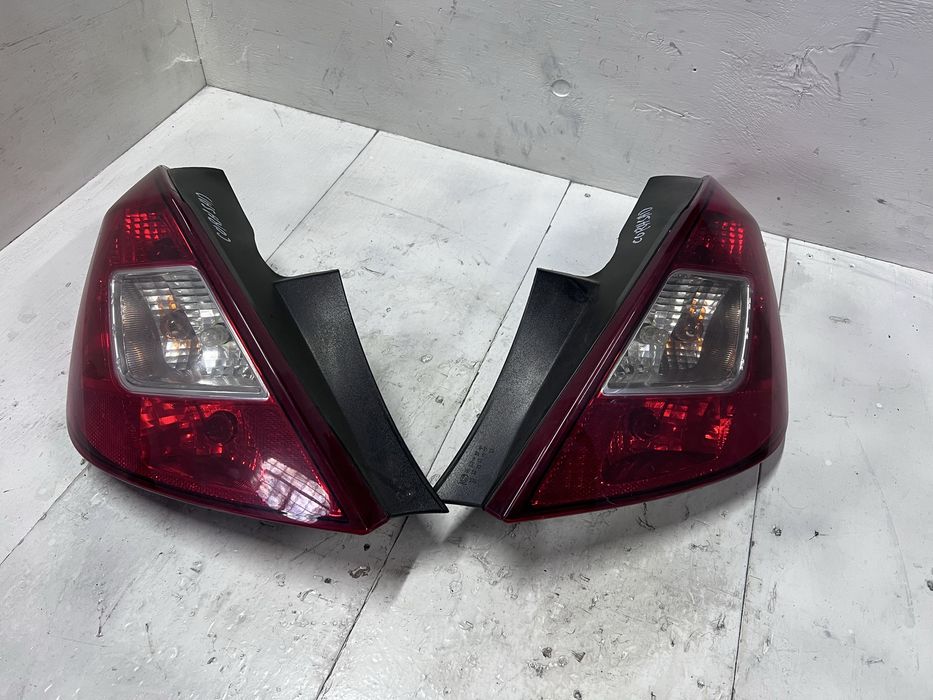 Стоп сигнал ліхтар Corsa D фара задня права ліва