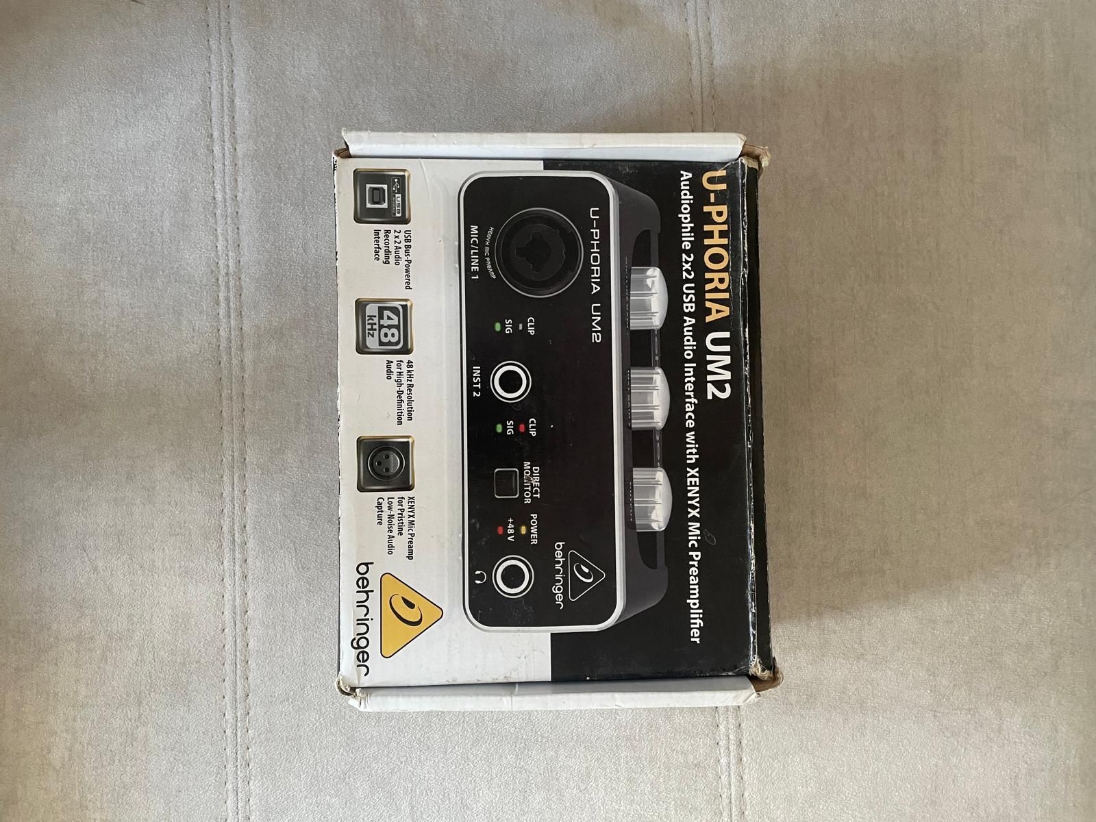Placa de som Behringer U-Phoria UM-2