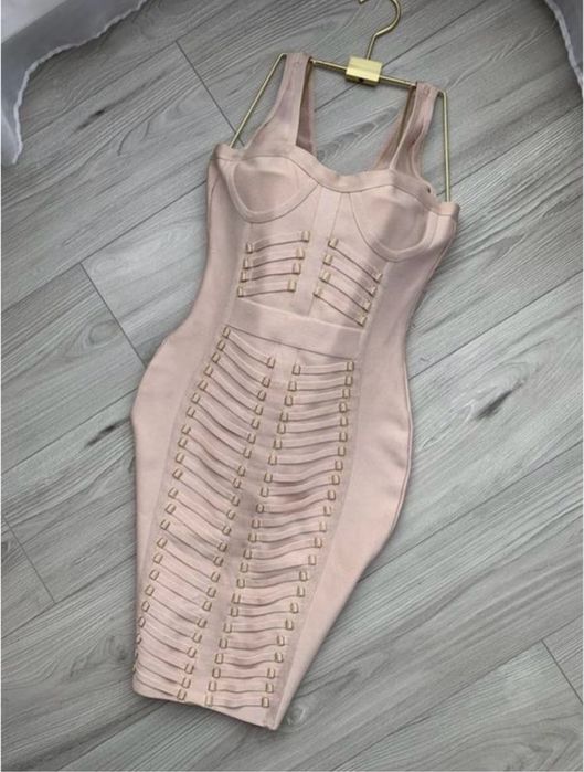 Платье бандажное утягивающее пудра