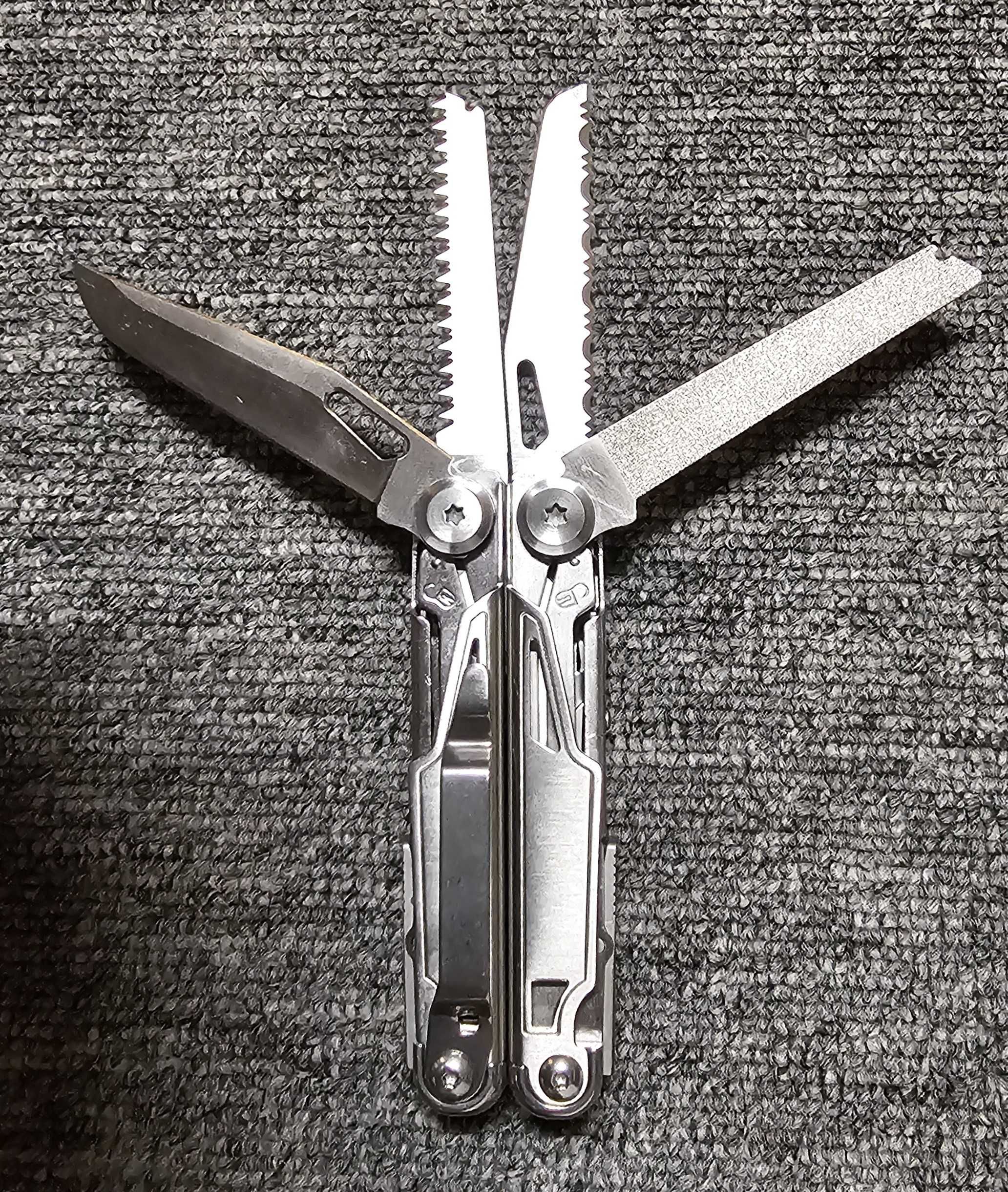 Multitool DL12 Daicamping Leatherman