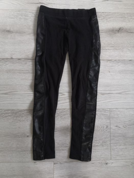 H&M czarne legginsy wstawka eko skóra.