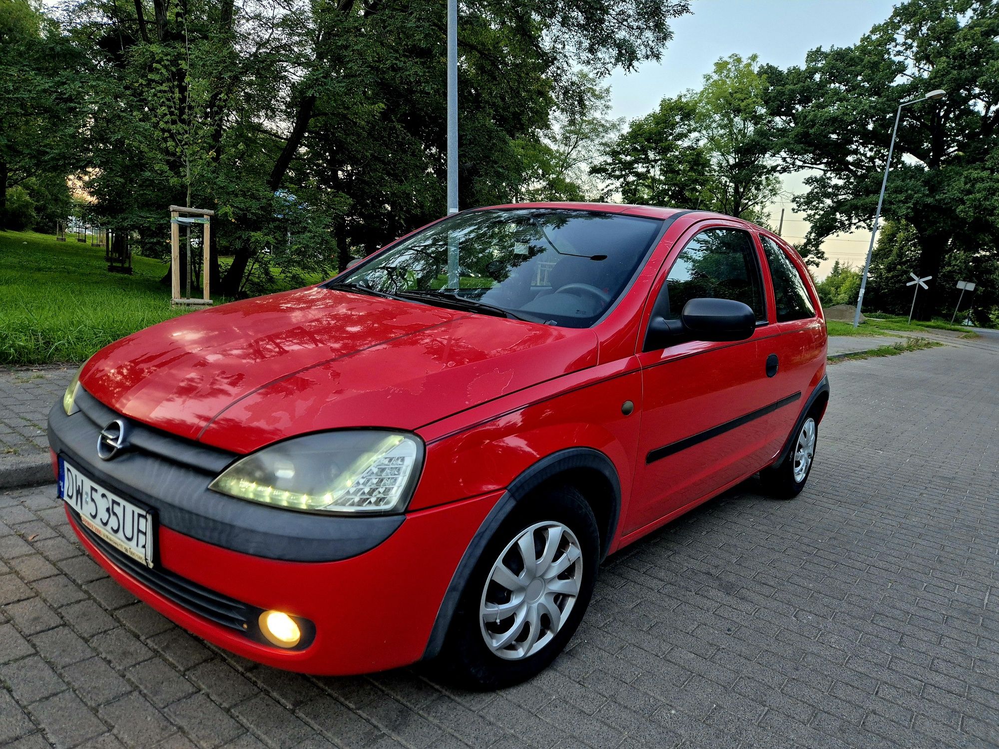 Opel Corsa C 1.2 Benzyna 2001 rok Zero rdzy Nowy Przegląd 
Auto Sprawn