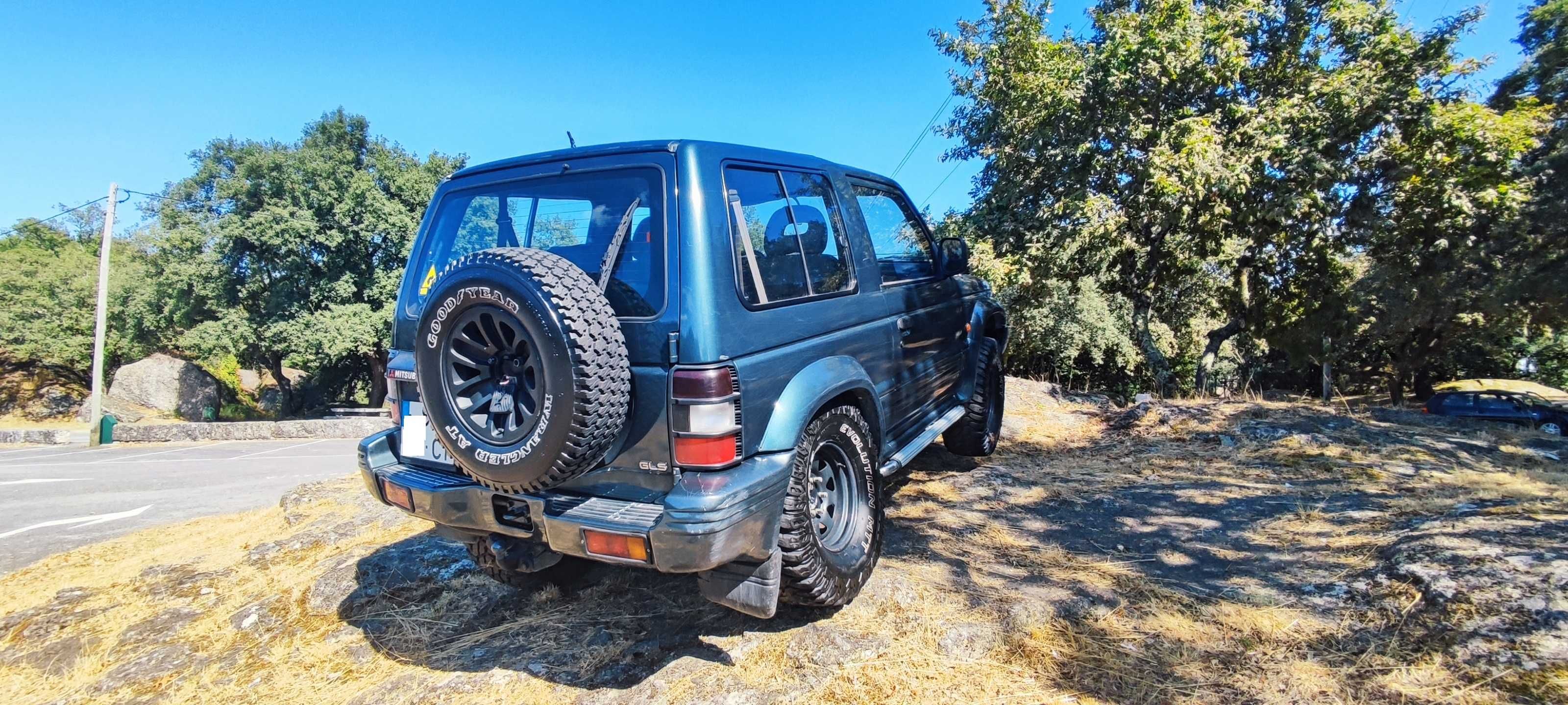 Mitsubishi Pajero GLS (V24) – 2.5 TD 4WD