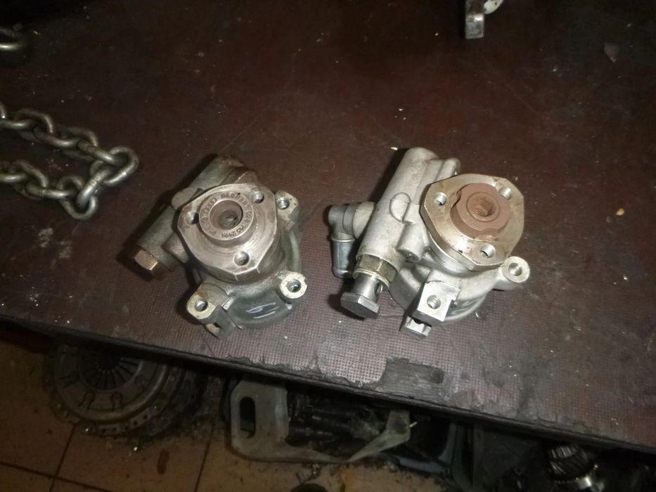 POMPA WSPOMAGANIA VW T4 1,9D  TD 2,4D