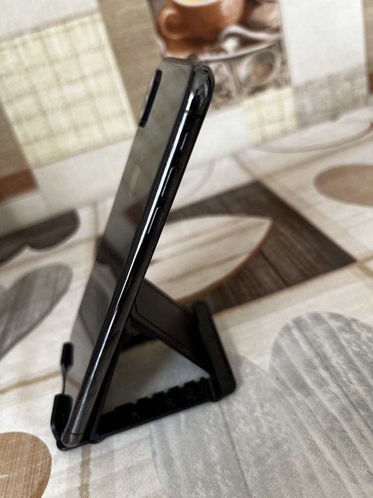 Iphone XS MAX 64 gb в хорошем состоянии