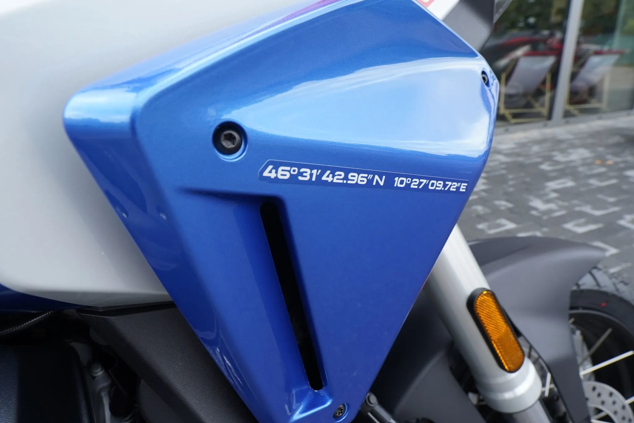 Moto Guzzi Stelvio DUECENTO TRIBUTO - Wersja limitowana. Zapytaj o ofertę specjalną.
