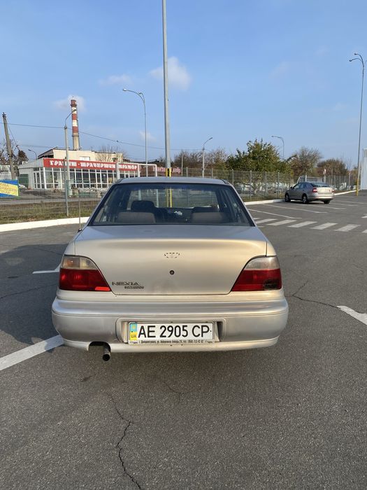 Daewoo Nexia 1.5 отличная техника и кузов, переоформление всего 699$