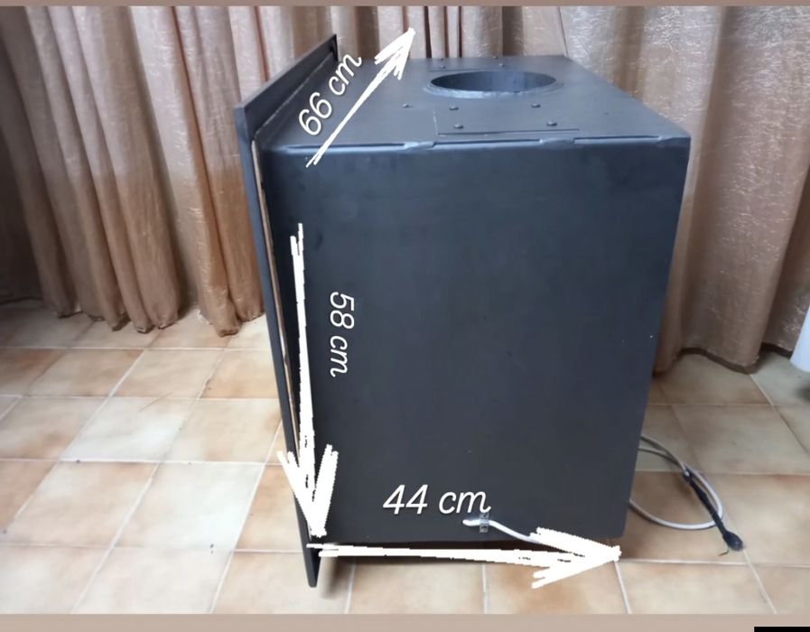 Recuperador de calor com ventilador e moldura.