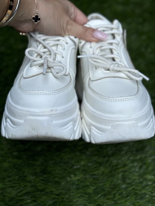 Кроссовки на высокой платформе как Buffalo