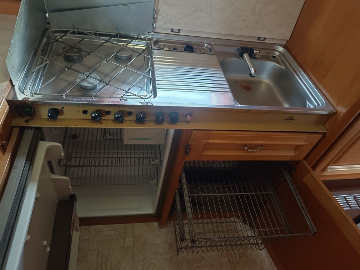Hobby 545,pojedyncze łóżka