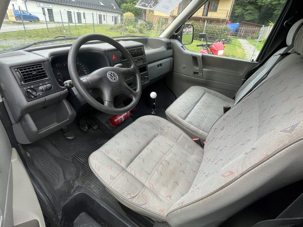 Transporter t4 long po blacharce