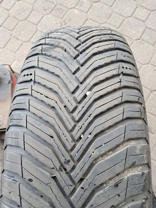 Opona całoroczna 215/65r17 Michelin CrossClimate 2 24r
