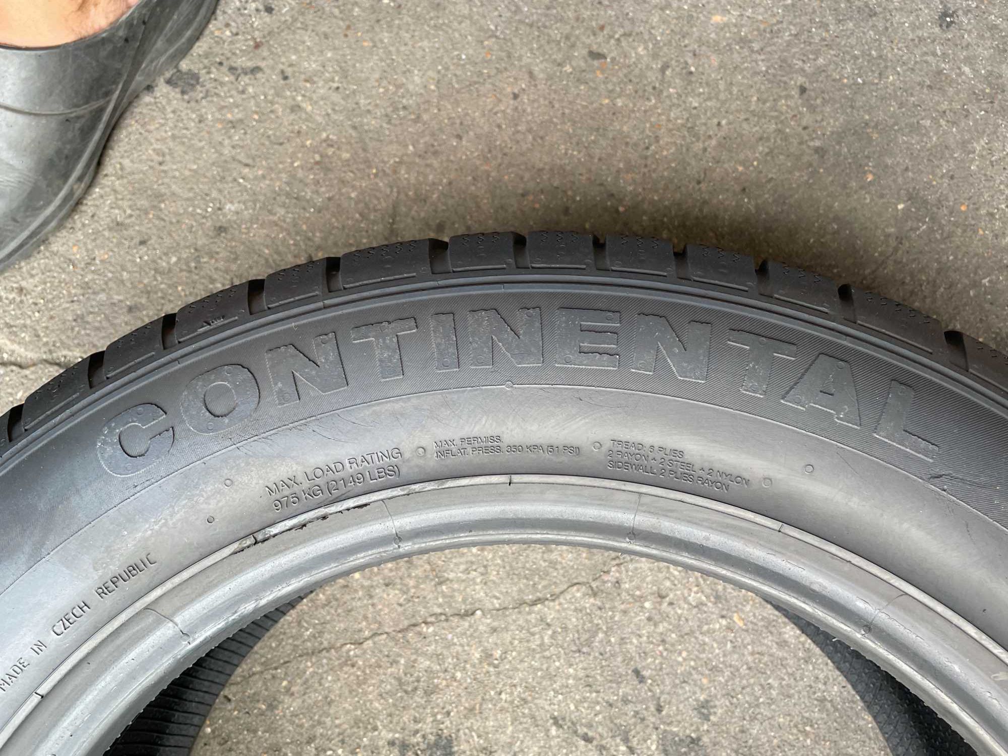 Komplet opon continental 235/60R18