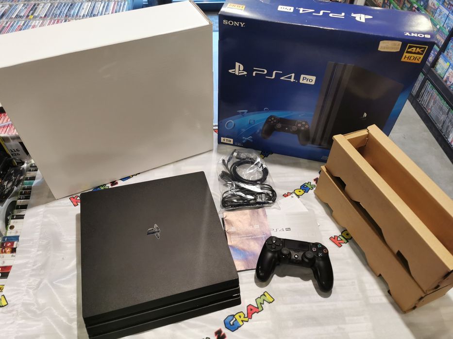 Konsola PS4 Pro (model 7216B - najnowszy) KOMPLET w pudełku GWARANCJA