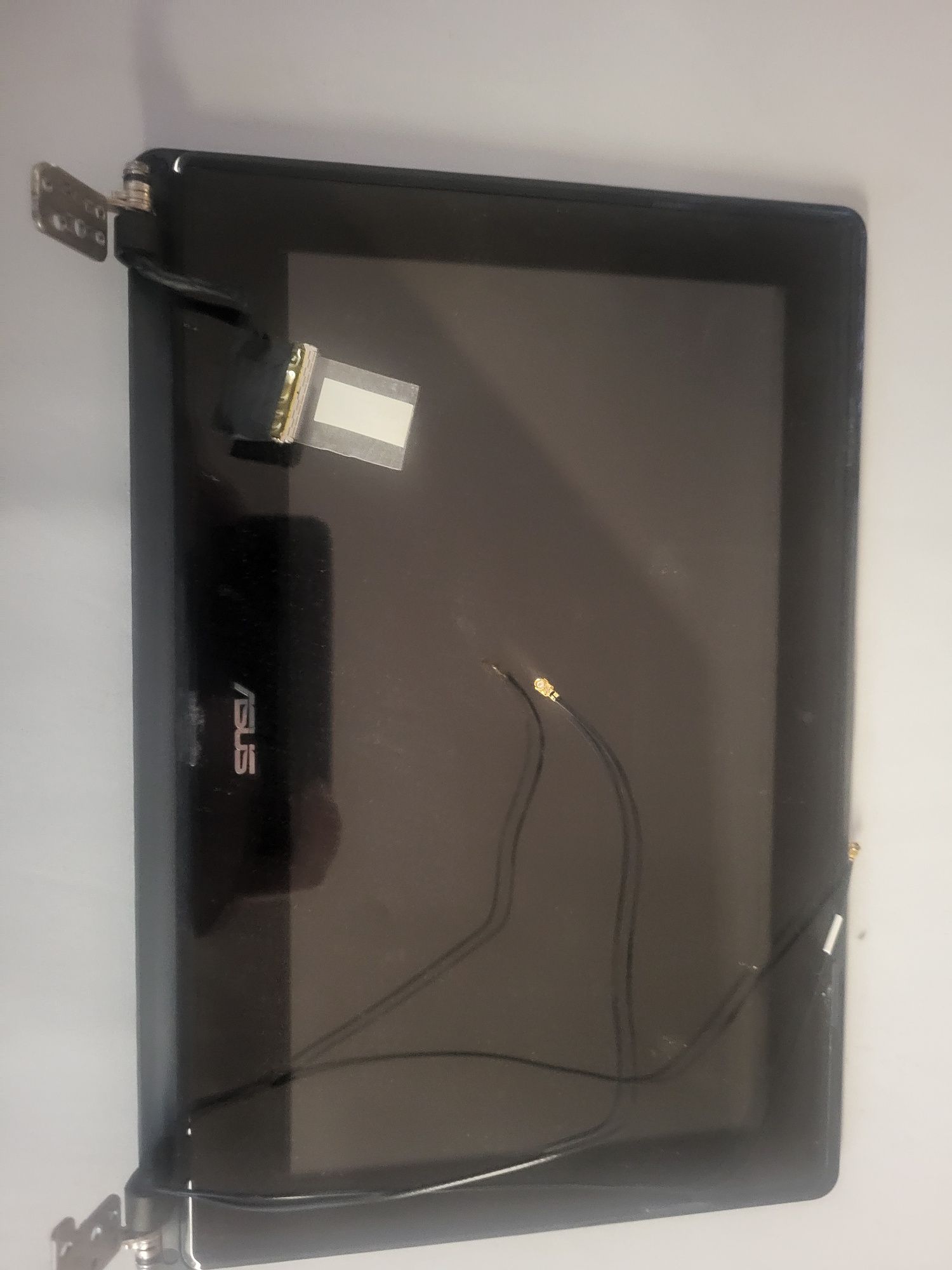 Sprzedam cała klapę matrycy do laptopa Asus X102B