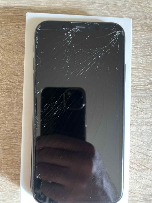 IPhone 11 64gb zbity