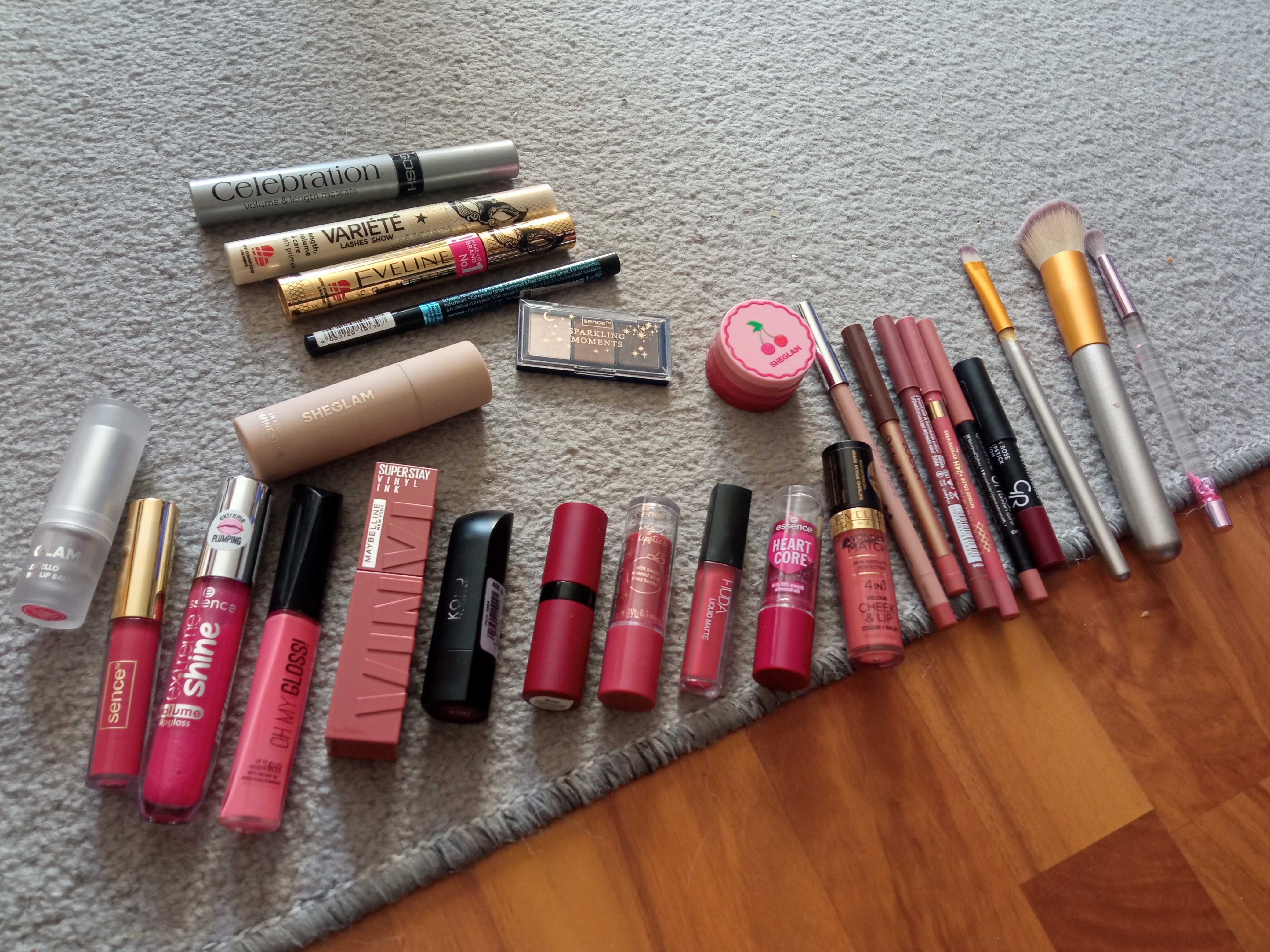 Kosmetyki używane m.in Maybelline Essence Eveline