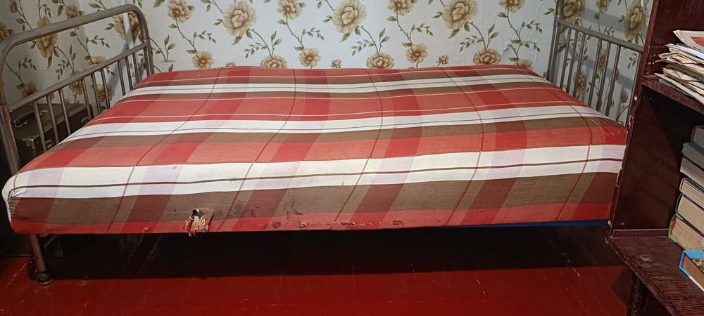 Продам каркасний матрац б/у