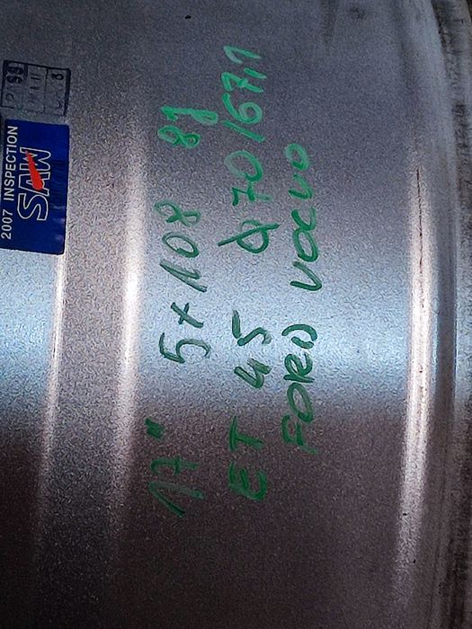 Komplet felg  5*108 17cali et45 8J osadzenie 70