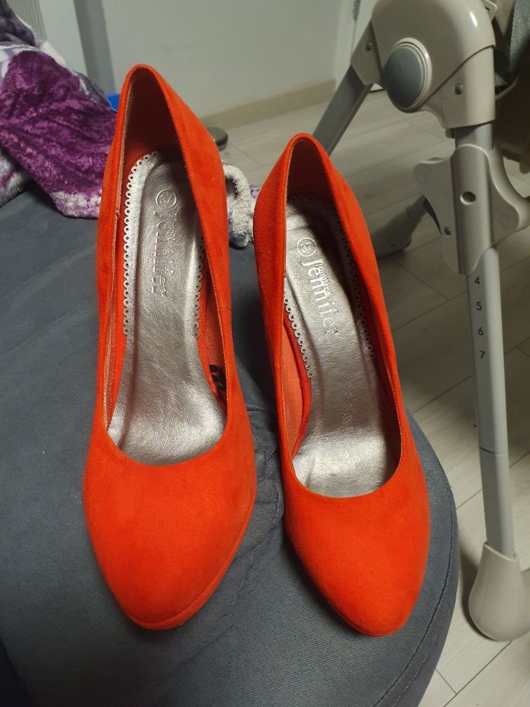 Nowe buty szpilki  ccc jennifer