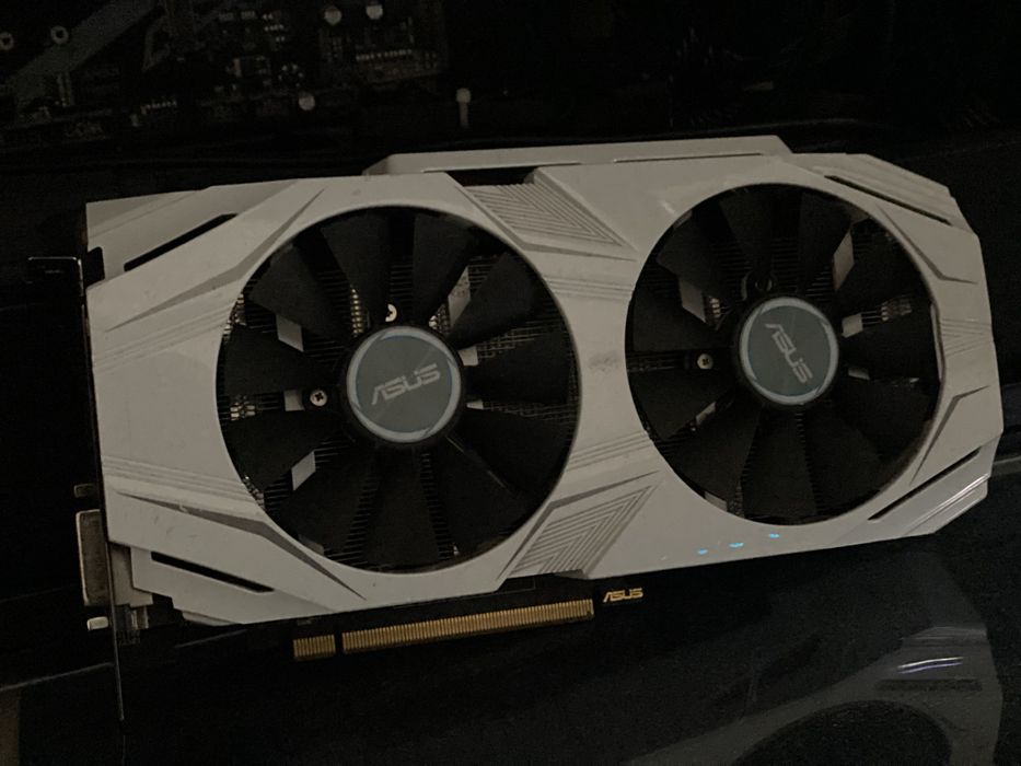 Відеокарта ASUS Dual GTX 1070 8GB