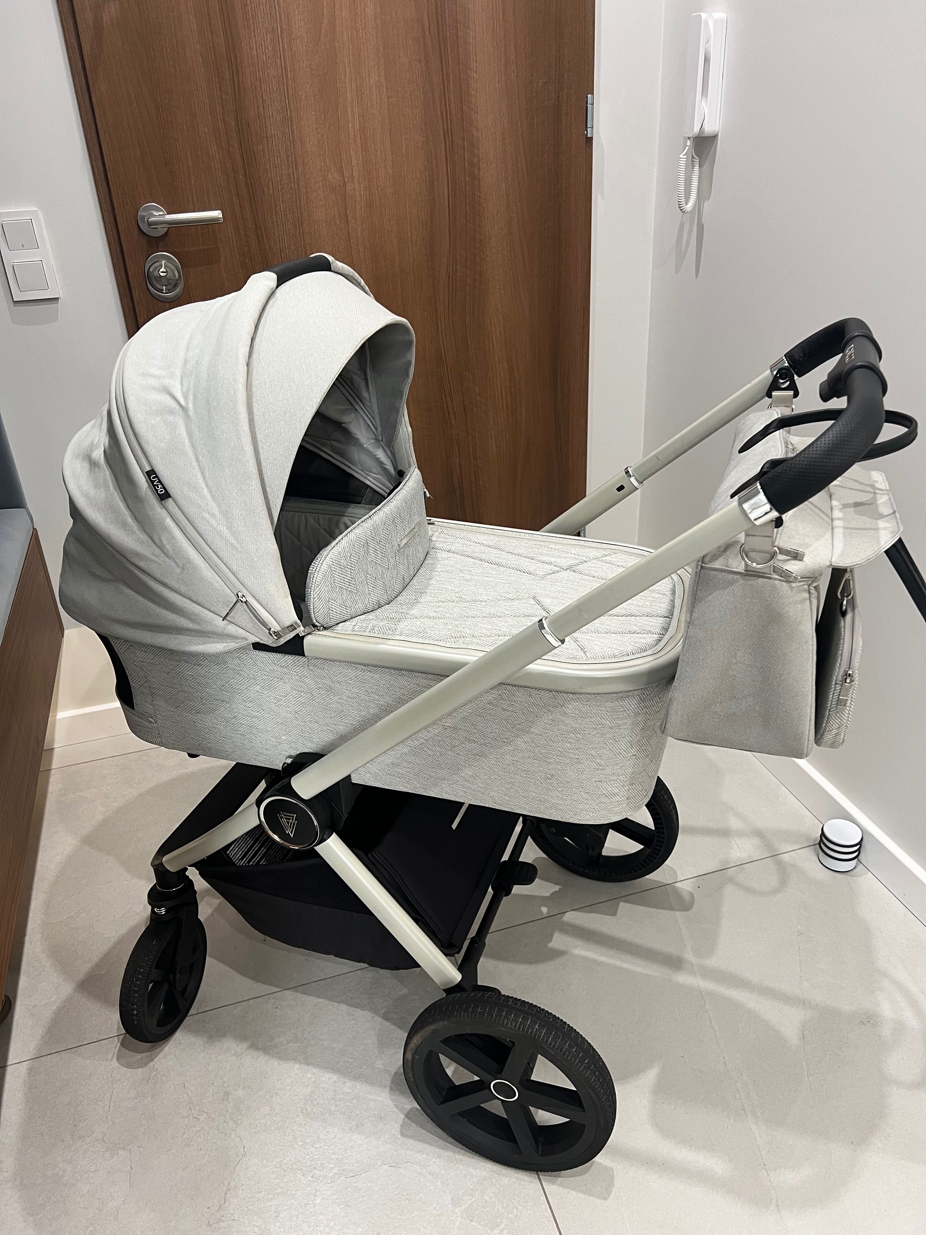 Wózek Venicci Tinum Upline 2w1
