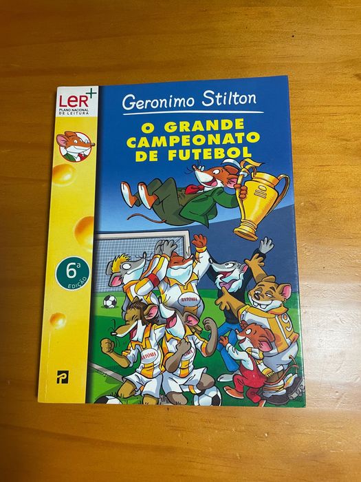 8 livros da coleção Geronimo Stilton