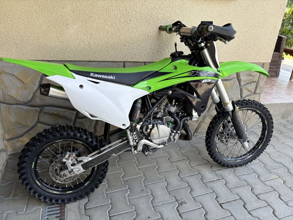 Kawasaki kx 85 cross yz kx rm