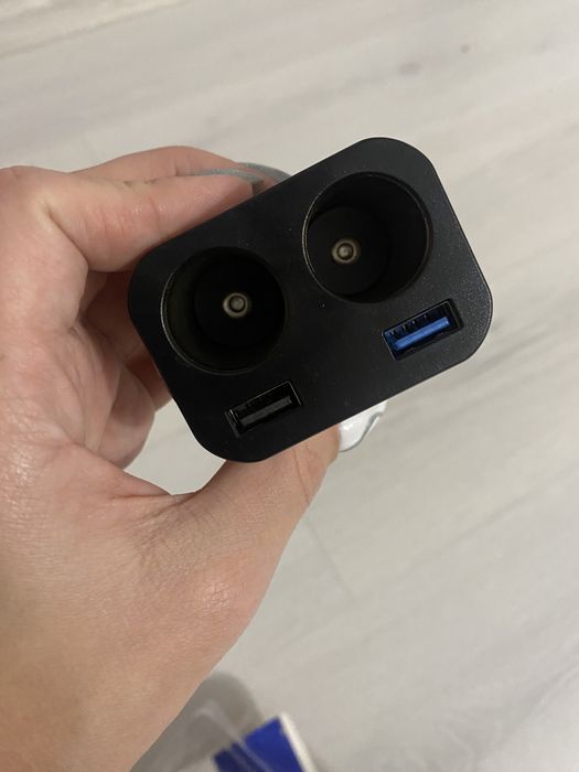 Автомобільний зарядний пристрій у прикурювач usb, адаптер в автомобіль
