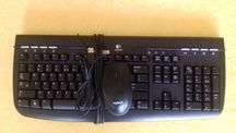 Klawiatura na PS i mysz USB firmy Logitech.
