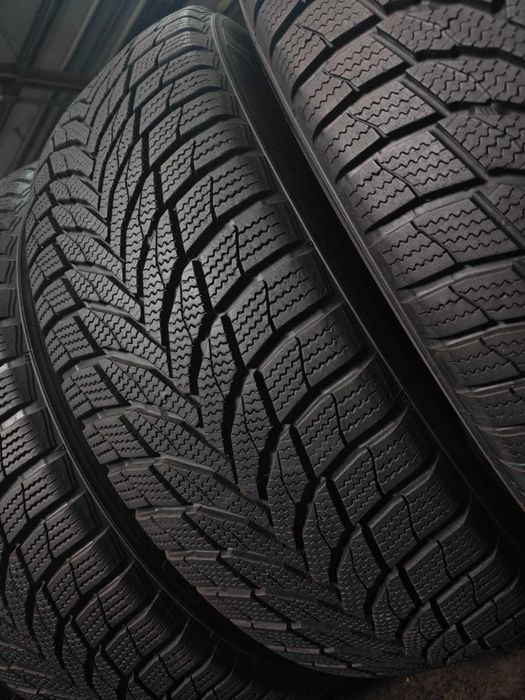 Шини зима R17 225 65 мало вживані Nexen Winguard Sport²