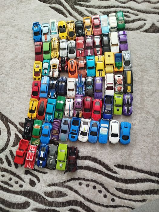 Машинки Hot Wheels
