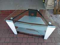 Stolik szklamy pod TV