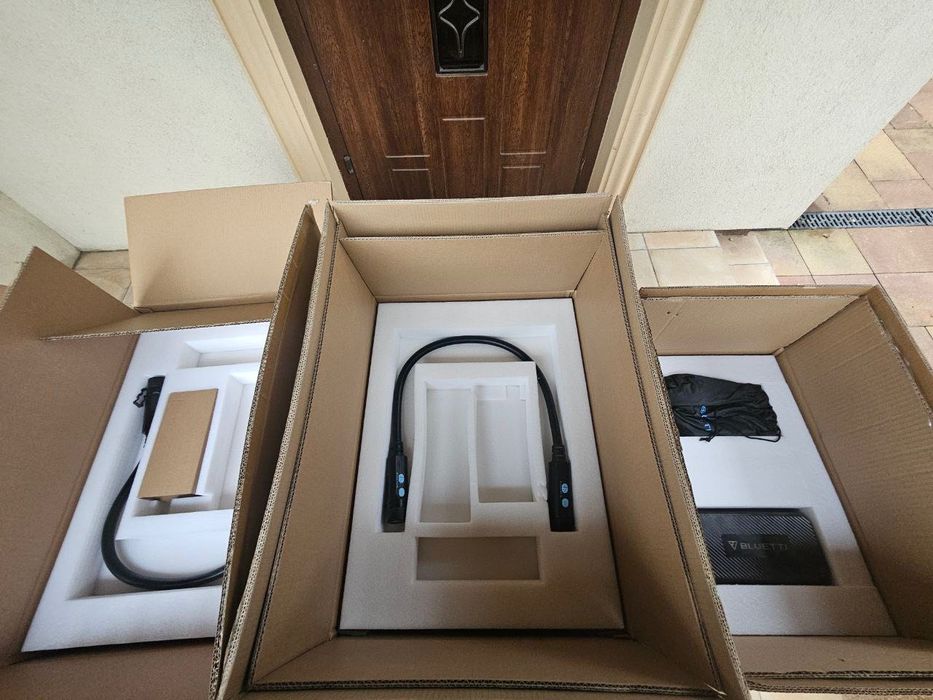 Зарядна станція BLUETTI AC200MAX 2048Wh + 2 батареї B300 по 3072Wh