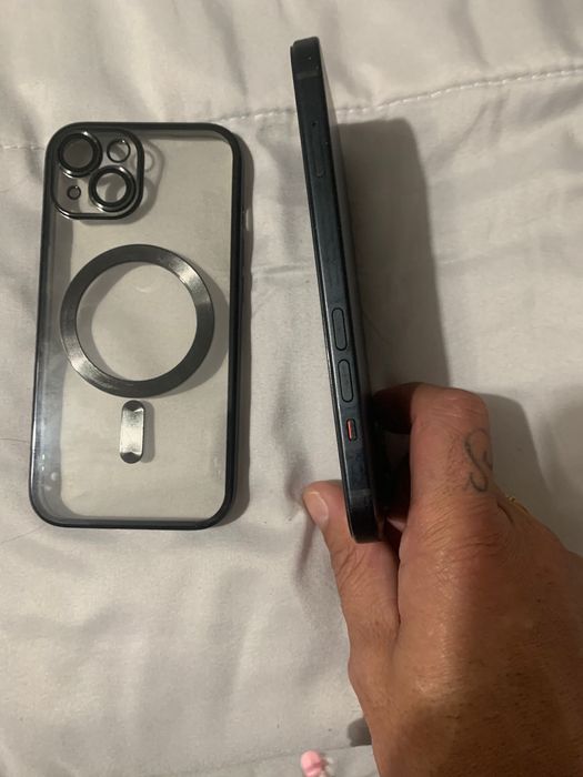 Vendo iphone 15 128 gb com fatura e garantia