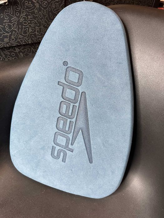 Дошка для плавання speedo