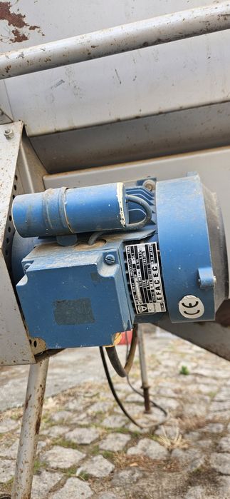 Maquina de limpar azeitona