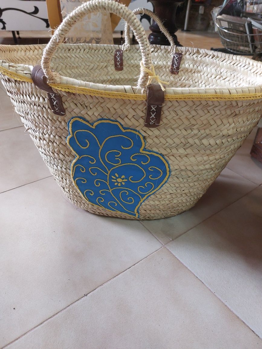 Cesta coração viana bordado à mão