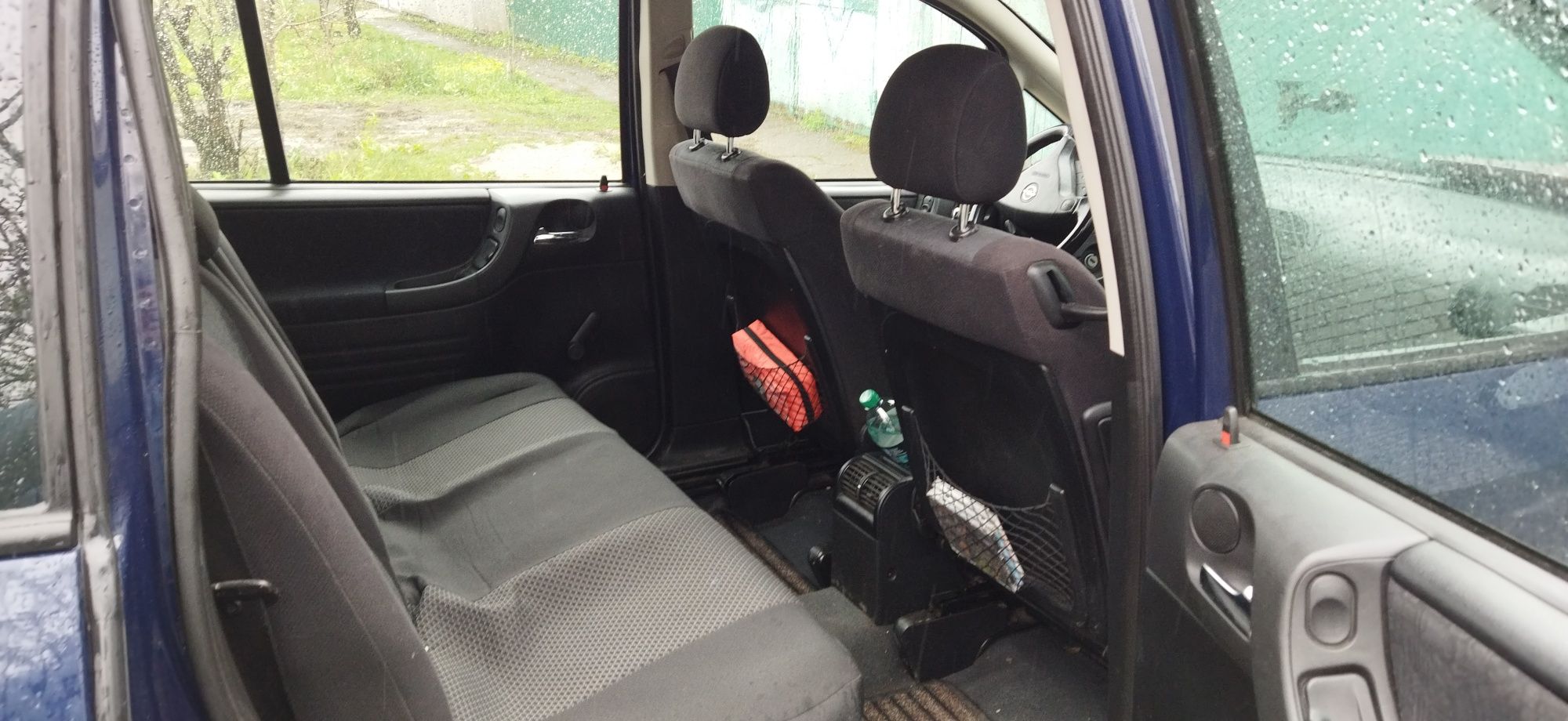 Продам свой Opel Zafira A Зафира 2002, 1.6 бенз, торг