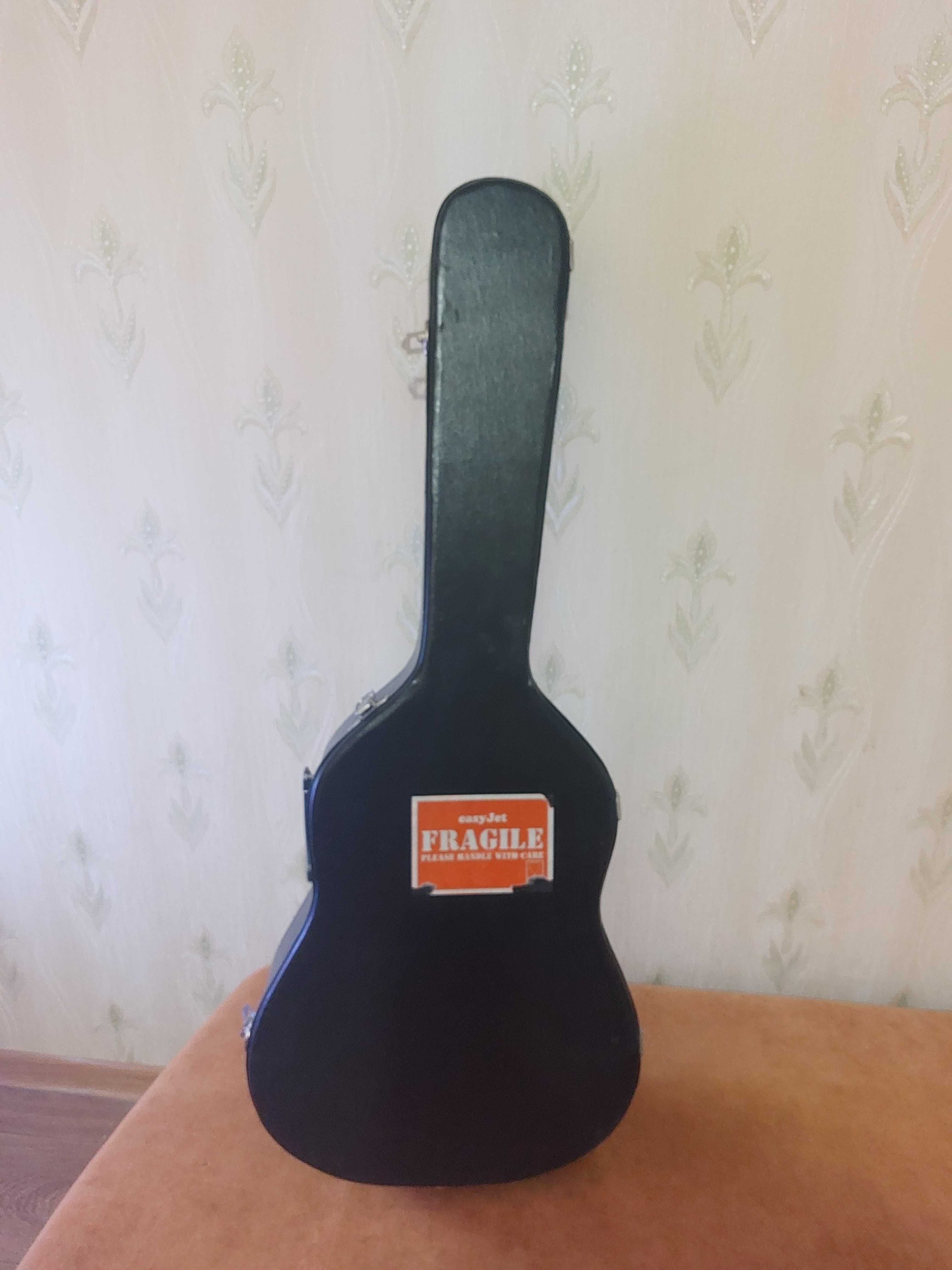 Продаю електроакустическую гитару Yamaha APX-3*с ж/стким кофром)