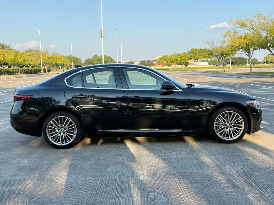 Alfa Romeo Giulia      2018