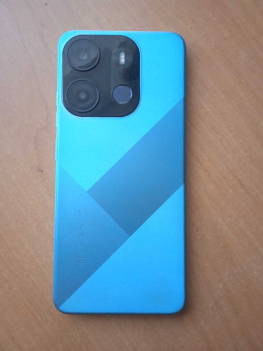 Смартфон TECNO SPARK GO 2023 BF7 4/64GB uyuni blue